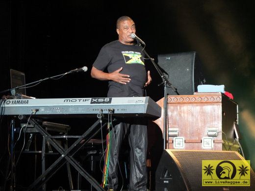 Tyrone Downie (Jam) with Ernest Ranglin and Sly and Robbie - Jamaican Legends Tour - Kulturarena, Jena  11. August 2012 (5).JPG
